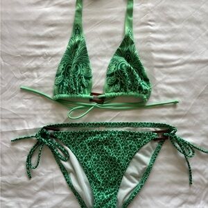 VS Green Patterned Bikini Set